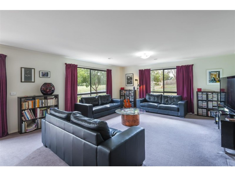 2 Windridge Way, Kyneton VIC 3444