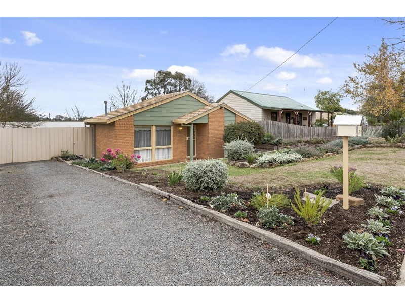 31 Jacobs Avenue, Kyneton VIC 3444