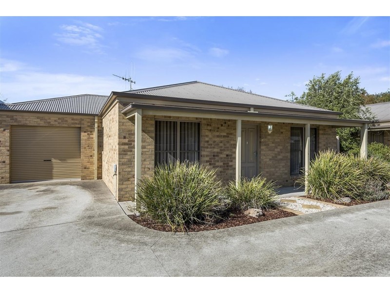 2/95 Beauchamp Street, Kyneton VIC 3444