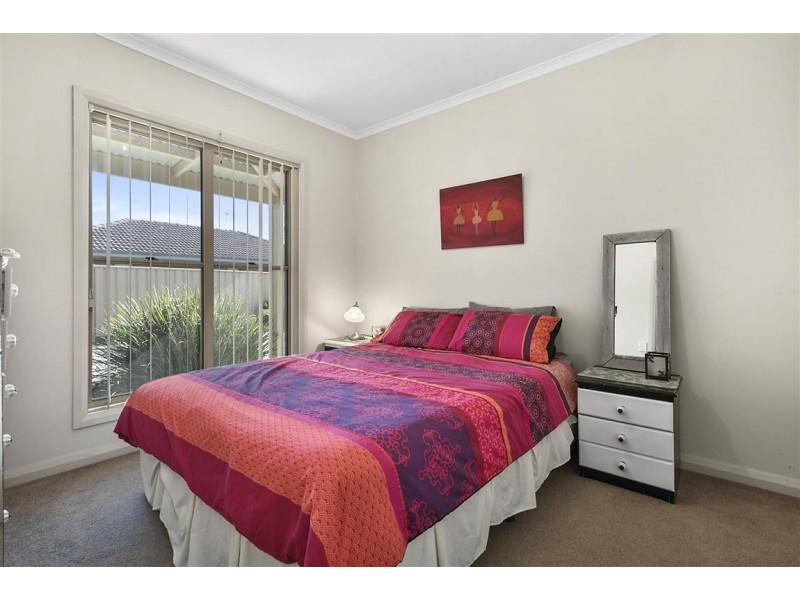 2/95 Beauchamp Street, Kyneton VIC 3444