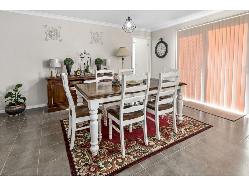 22 Caroline Chisholm Drive, Kyneton VIC 3444