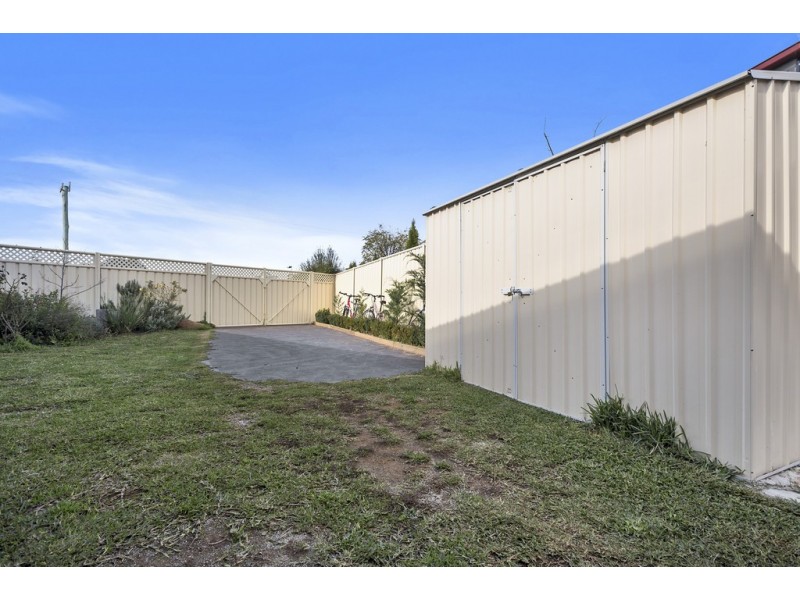 22 Caroline Chisholm Drive, Kyneton VIC 3444