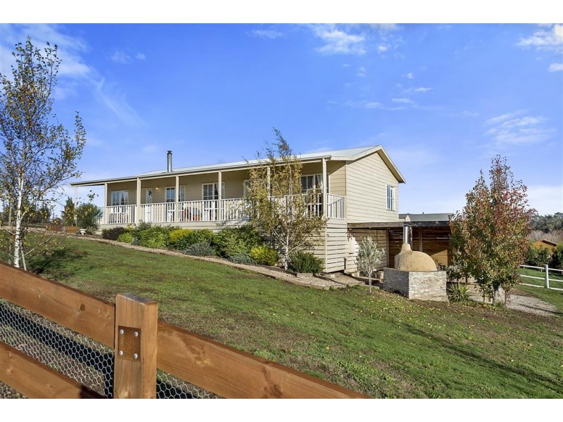 17 Ebden Street, Carlsruhe VIC 3442