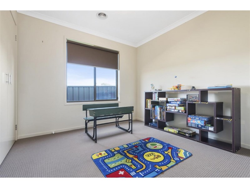 65 Caroline Chisholm Drive, Kyneton VIC 3444