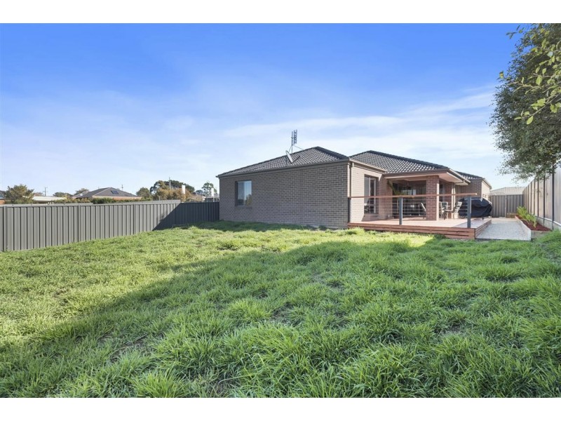 65 Caroline Chisholm Drive, Kyneton VIC 3444