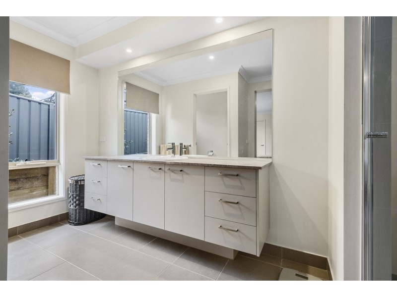 5 Kelly Close, Kyneton VIC 3444