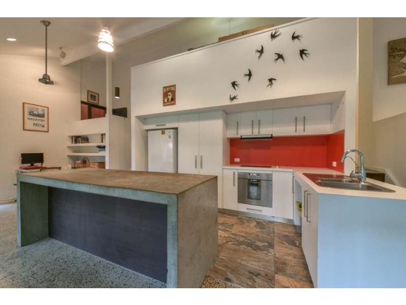 4 / 25 MANOOKA DRIVE, Cannonvale QLD 4802