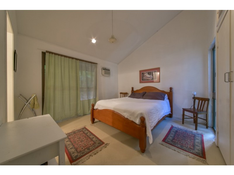 4 / 25 MANOOKA DRIVE, Cannonvale QLD 4802