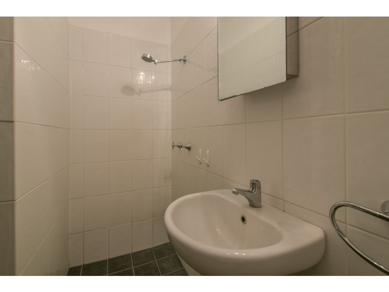 4 / 25 MANOOKA DRIVE, Cannonvale QLD 4802