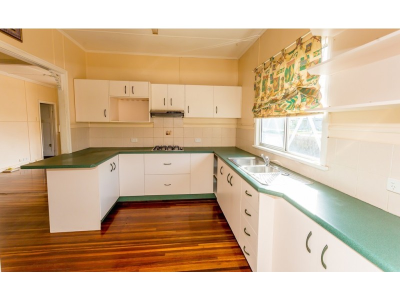 42 Ruge Street, Proserpine QLD 4800