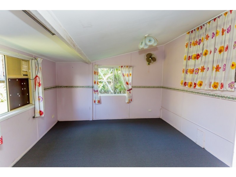 42 Ruge Street, Proserpine QLD 4800
