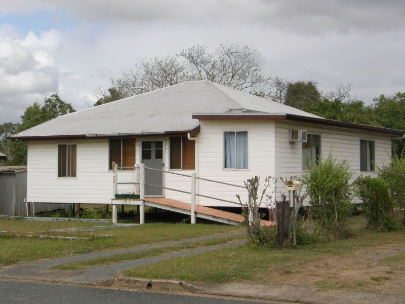 6 Joan Street, Proserpine QLD 4800