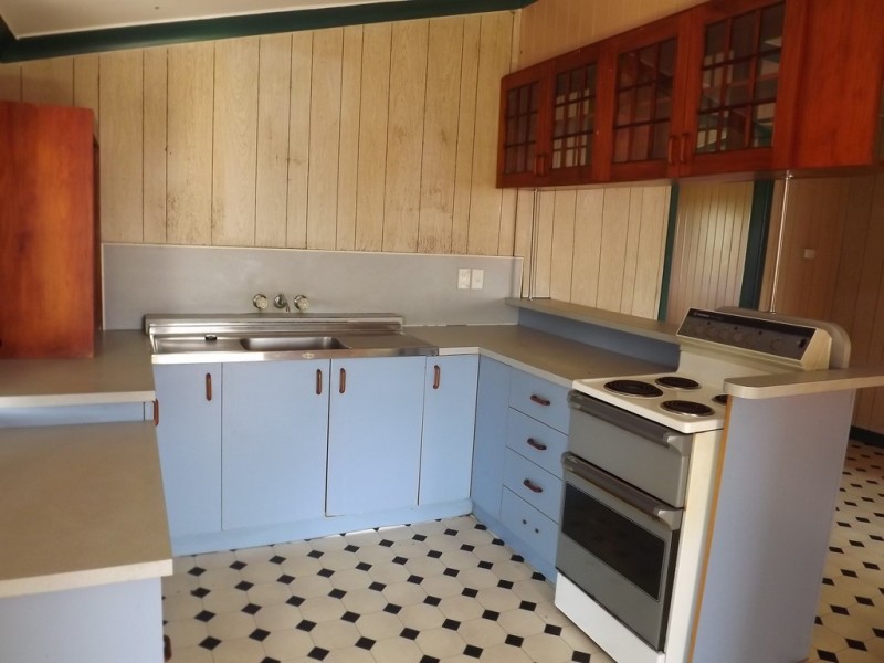 15 Debney Street, Proserpine QLD 4800