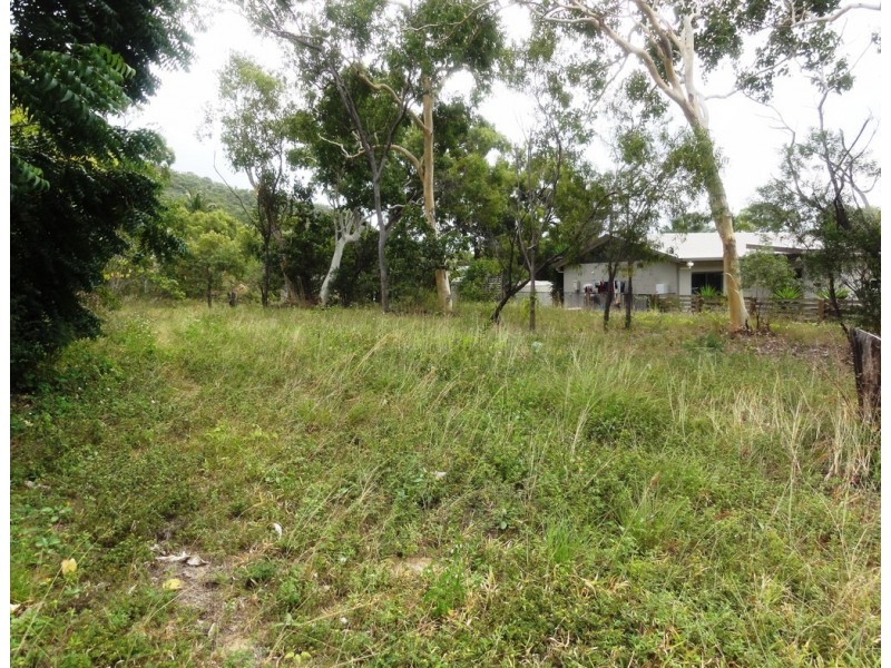 8 Saddleback Drive, Hideaway Bay QLD 4800