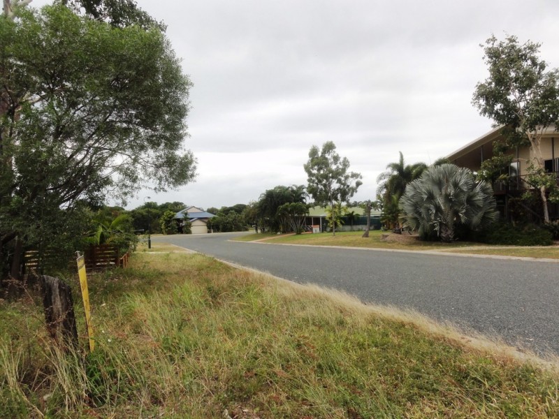 8 Saddleback Drive, Hideaway Bay QLD 4800
