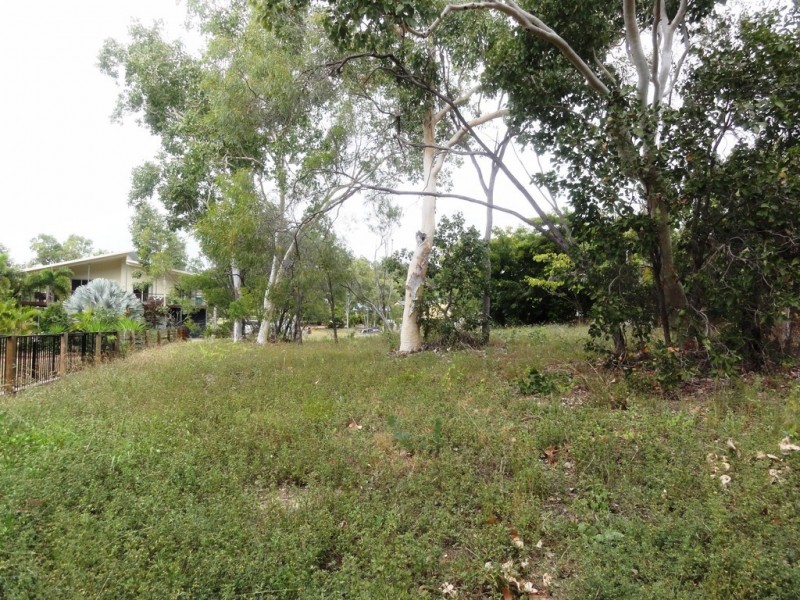8 Saddleback Drive, Hideaway Bay QLD 4800