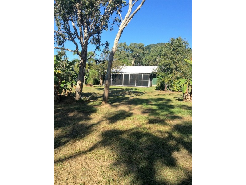 33 O’Flynn Crescent, Midge Point QLD 4799