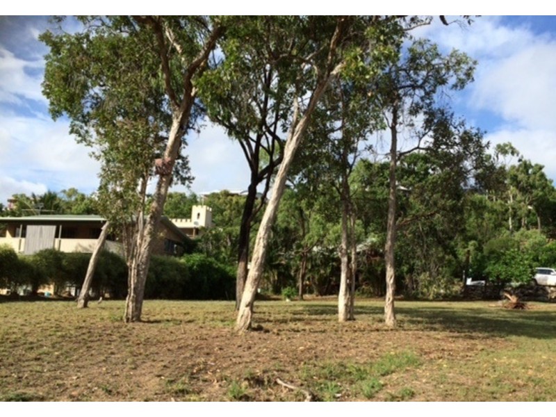 65 Gloucester Avenue, Hideaway Bay QLD 4800