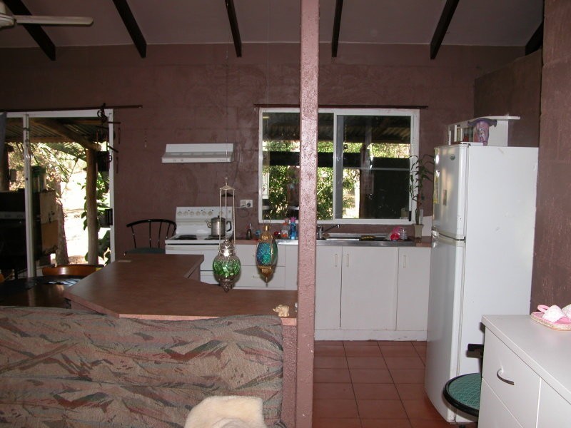 76 Lelona Dve, Bloomsbury QLD 4799