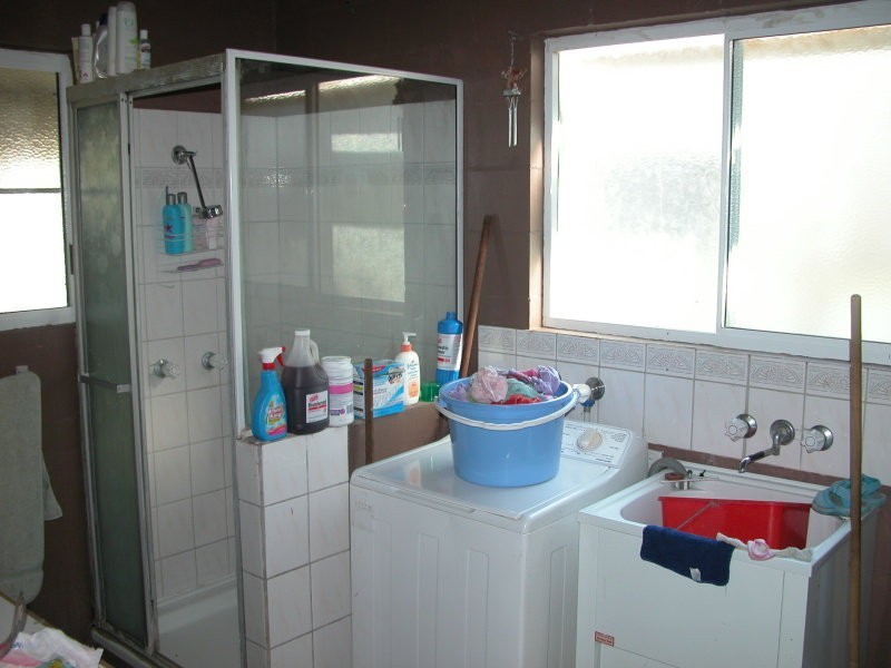 76 Lelona Dve, Bloomsbury QLD 4799