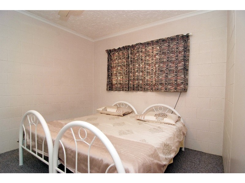 3/2 Robert Street, Proserpine QLD 4800
