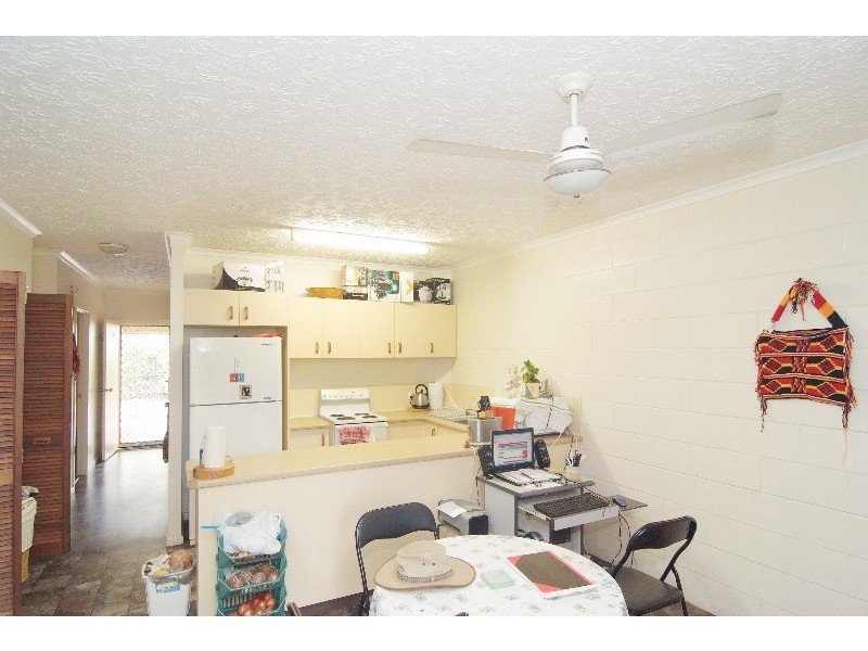 3/2 Robert Street, Proserpine QLD 4800