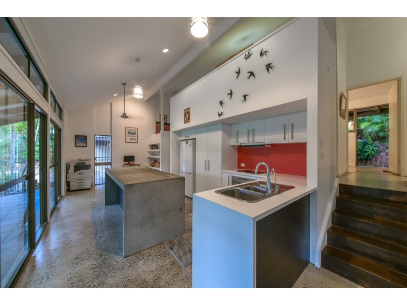 4/25 MANOOKA DRIVE, Cannonvale QLD 4802
