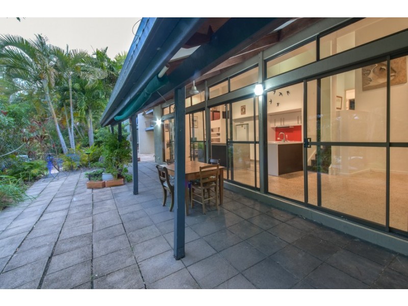 4/25 MANOOKA DRIVE, Cannonvale QLD 4802