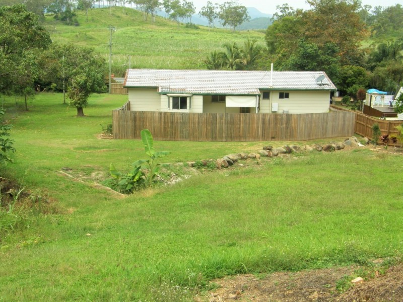 1 USHER ROAD, Mount Julian QLD 4800