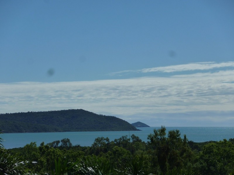 7 COUNTRY ROAD, Cannonvale QLD 4802