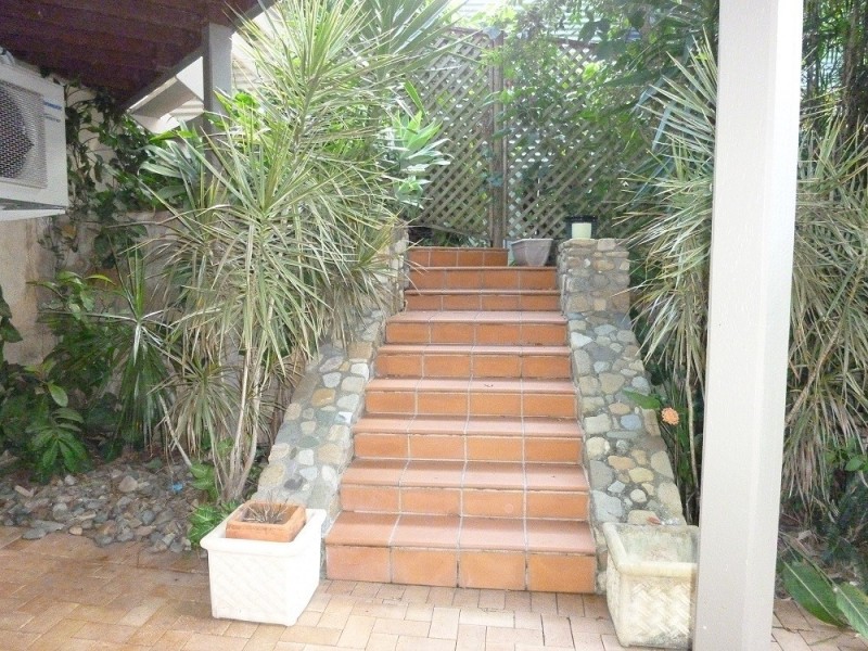 7 COUNTRY ROAD, Cannonvale QLD 4802