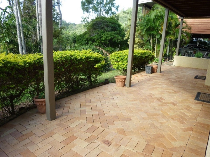 7 COUNTRY ROAD, Cannonvale QLD 4802