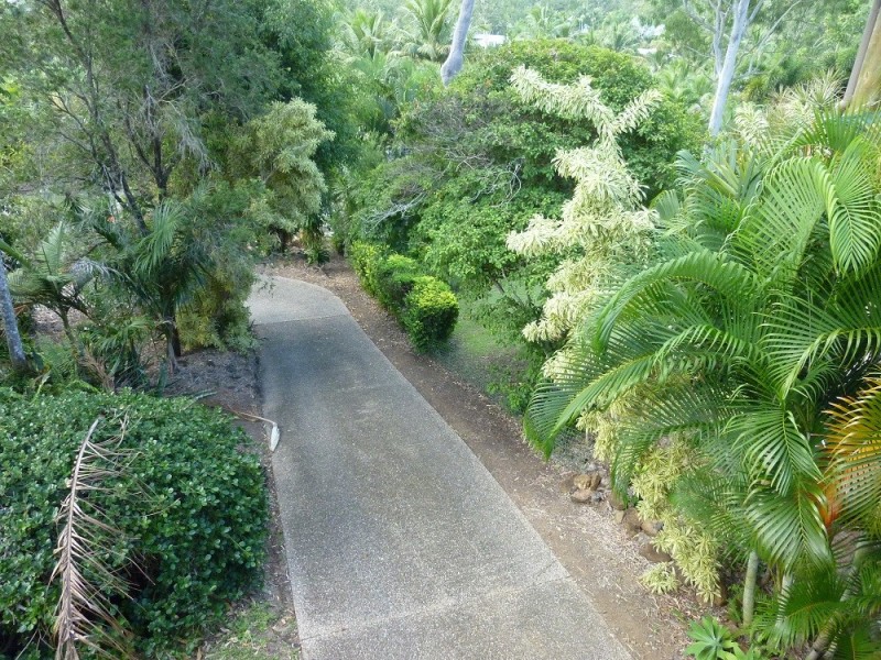 7 COUNTRY ROAD, Cannonvale QLD 4802