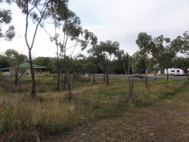 39 Gloucester Avenue, Hideaway Bay QLD 4800