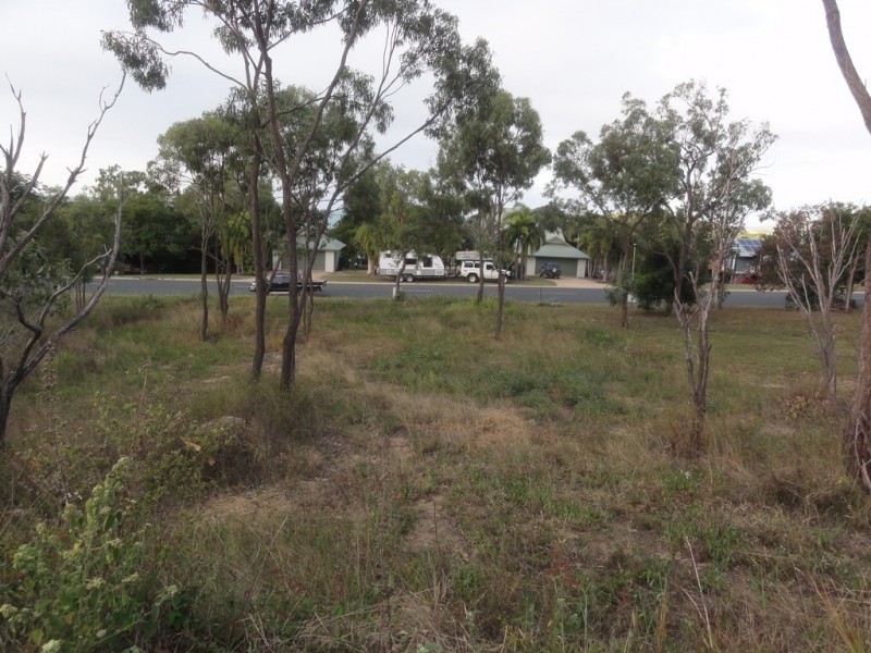 39 Gloucester Avenue, Hideaway Bay QLD 4800