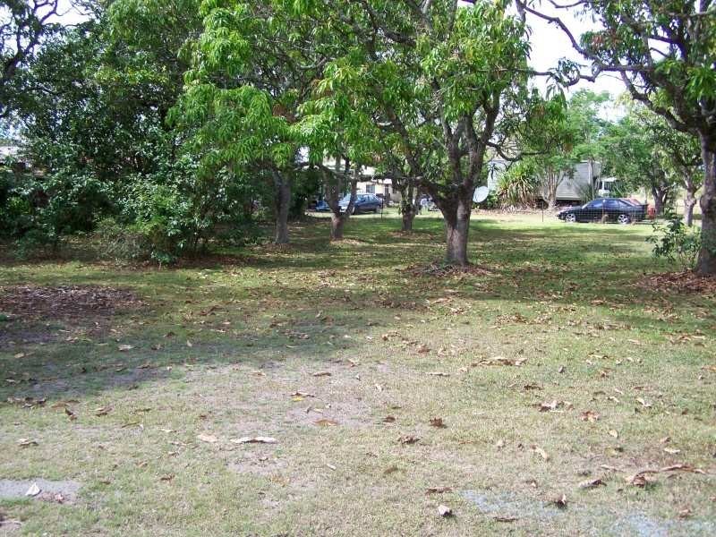 96 Faust St, Proserpine QLD 4800