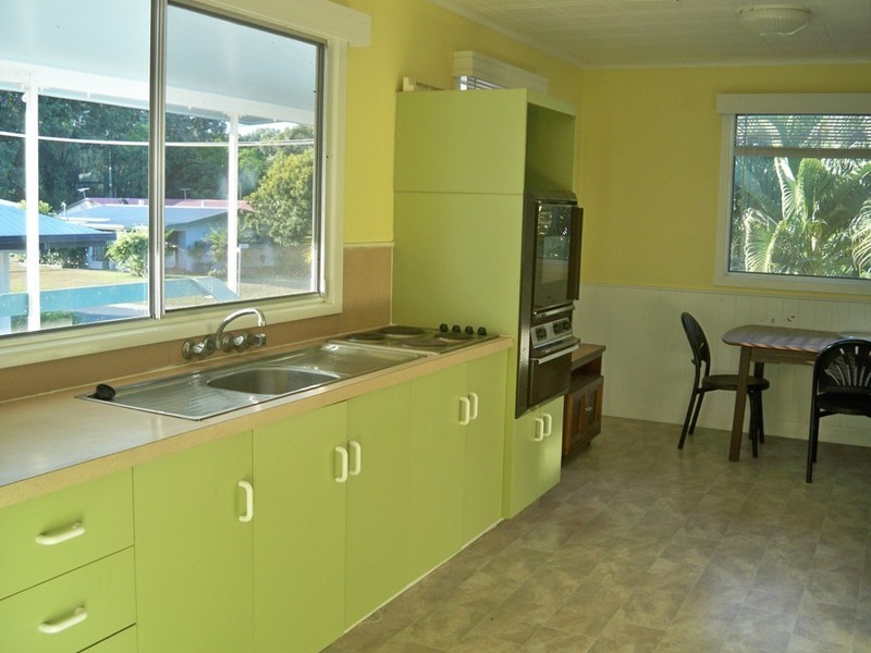 2 Burton Street, Midge Point QLD 4799