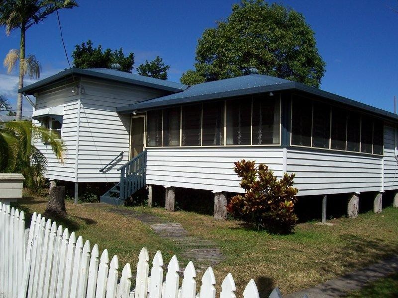 28 Ruge Street, Proserpine QLD 4800