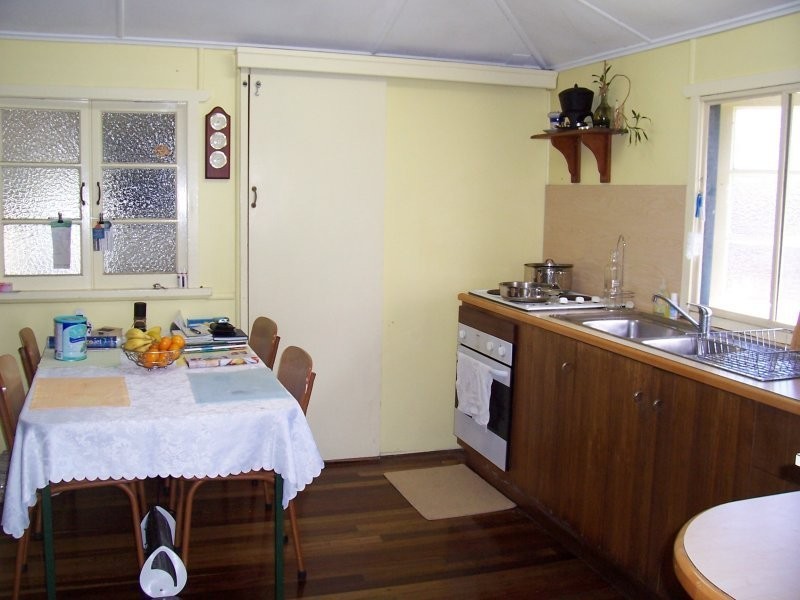 28 Ruge Street, Proserpine QLD 4800