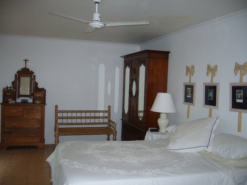 132 Shute Harbour Road, Cannonvale QLD 4802