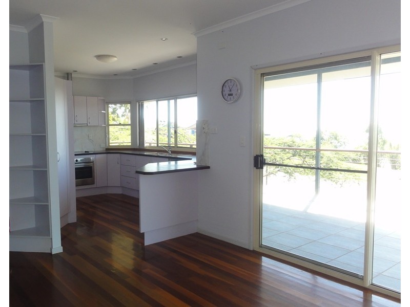 72 Blackcurrent Drive, Hideaway Bay QLD 4800