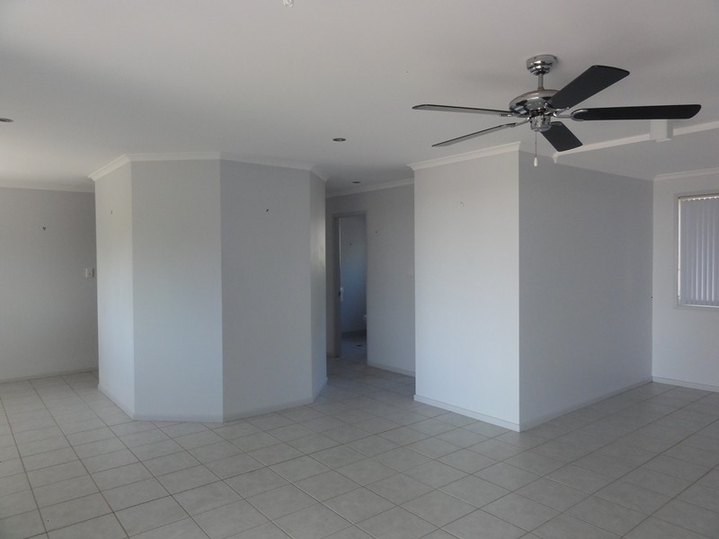 72 Blackcurrent Drive, Hideaway Bay QLD 4800