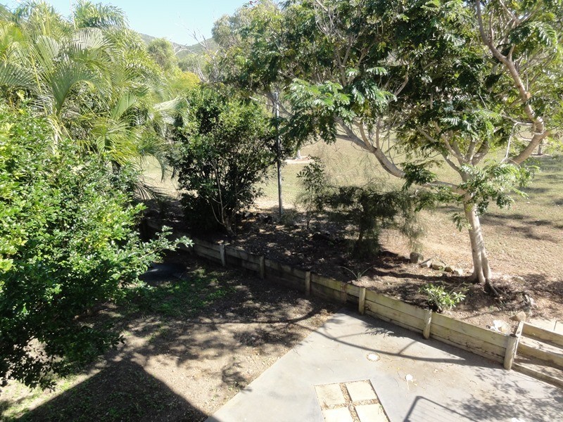 72 Blackcurrent Drive, Hideaway Bay QLD 4800