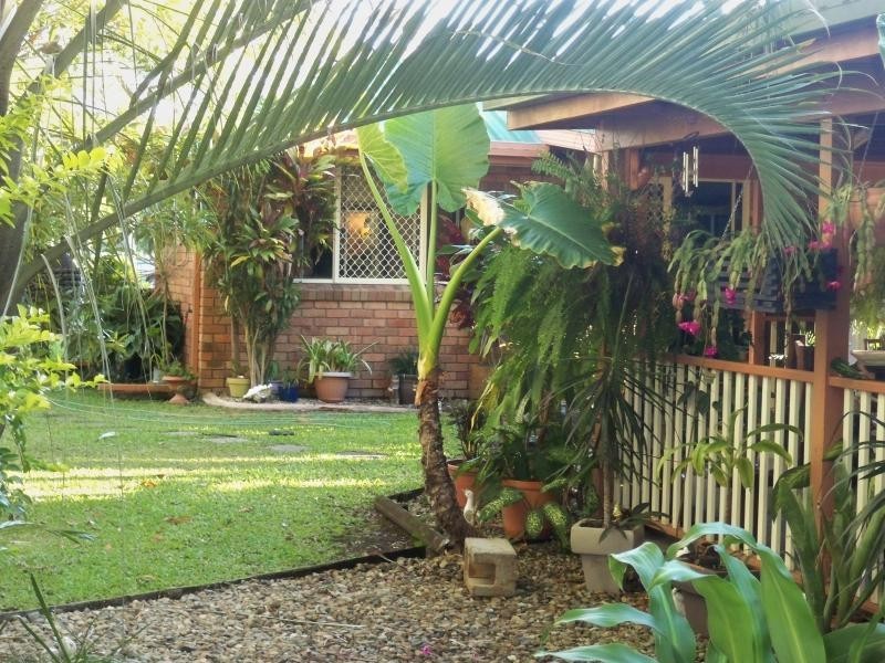 17 Bundesen Ave, Midge Point QLD 4799