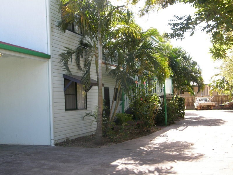 2/13 Faust Street, Proserpine QLD 4800