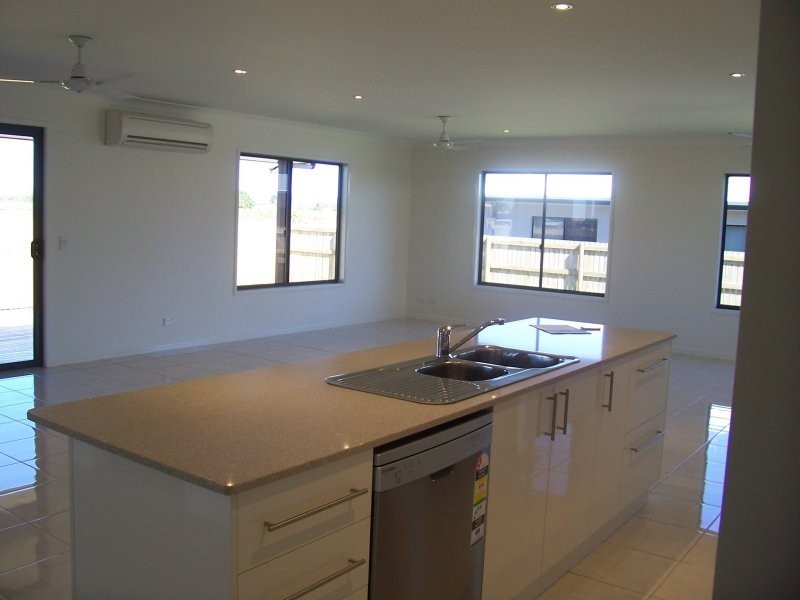 8 (Lot 28) Blue Gum St, Whitsunday Gardens, Proserpine QLD 4800