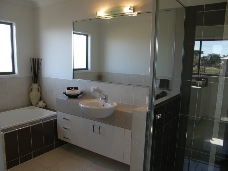 8 (Lot 28) Blue Gum St, Whitsunday Gardens, Proserpine QLD 4800
