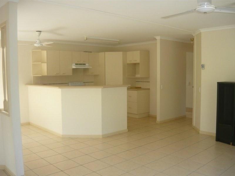 408 Paluma Road, Cannonvale QLD 4802