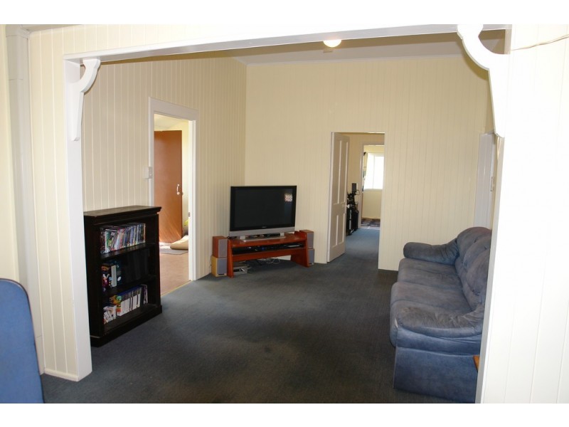 8 Waite Street, Proserpine QLD 4800