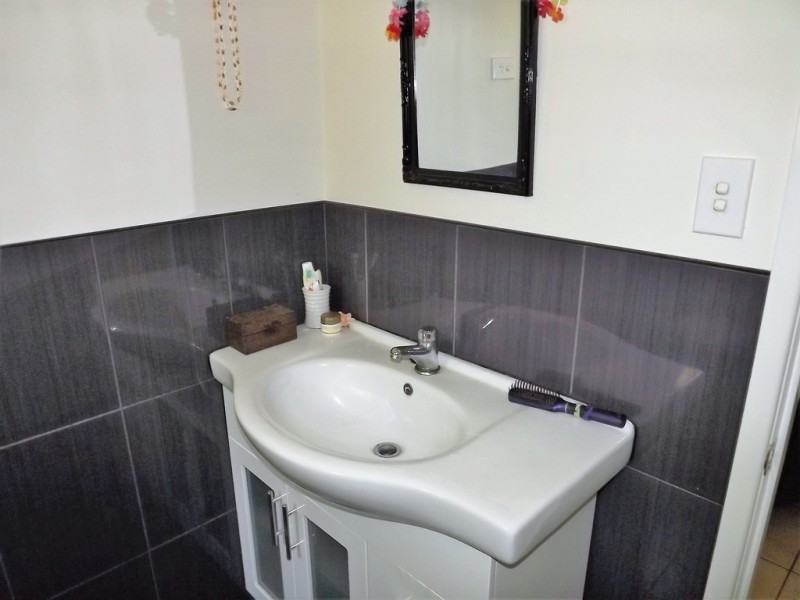 4 TYREE ROAD, Mount Julian QLD 4800